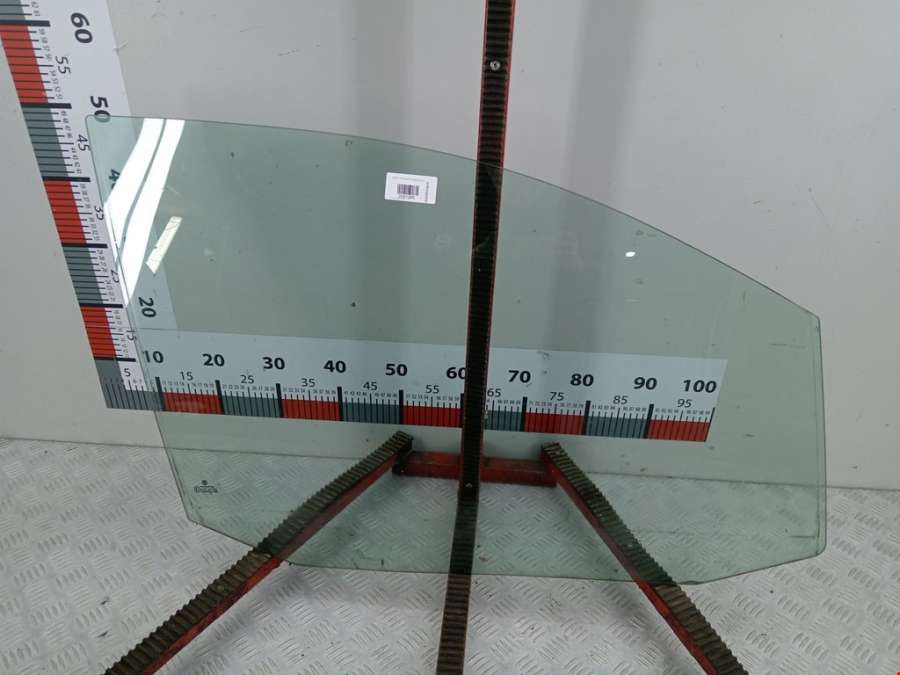 Стекло двери передней правой Volkswagen Touran 1 (2003-2015) Минивэн 2004г. | Фото № 1 Стекло двери передней правой Volkswagen Touran 1 (2003-2015) Минивэн 2004г. - Фото 1