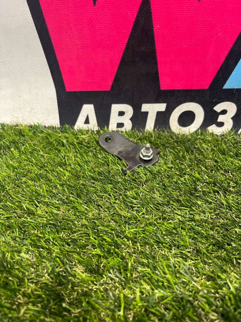 Кронштейн (крепление)  Subaru BRZ 2020г. | Фото № 1   Кронштейн (крепление)  Subaru BRZ 2020г. - Фото 1