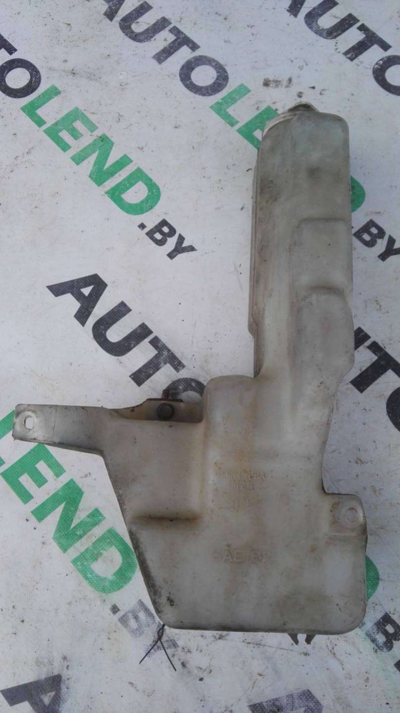 Бачок омывателя Mitsubishi Lancer 4 1988г. | Фото № 2 Бачок омывателя Mitsubishi Lancer 4 1988г. - Фото 2