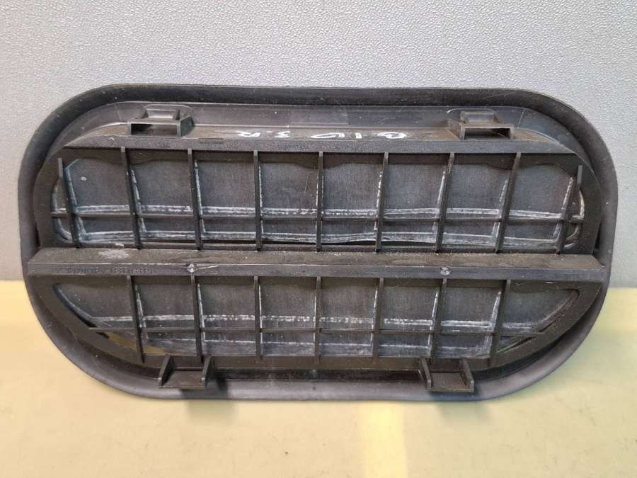 6R0819465B Клапан вентиляции кузова  Volkswagen Jetta седан 2020г. | Фото № 3  6R0819465B Клапан вентиляции кузова  Volkswagen Jetta седан 2020г. - Фото 3