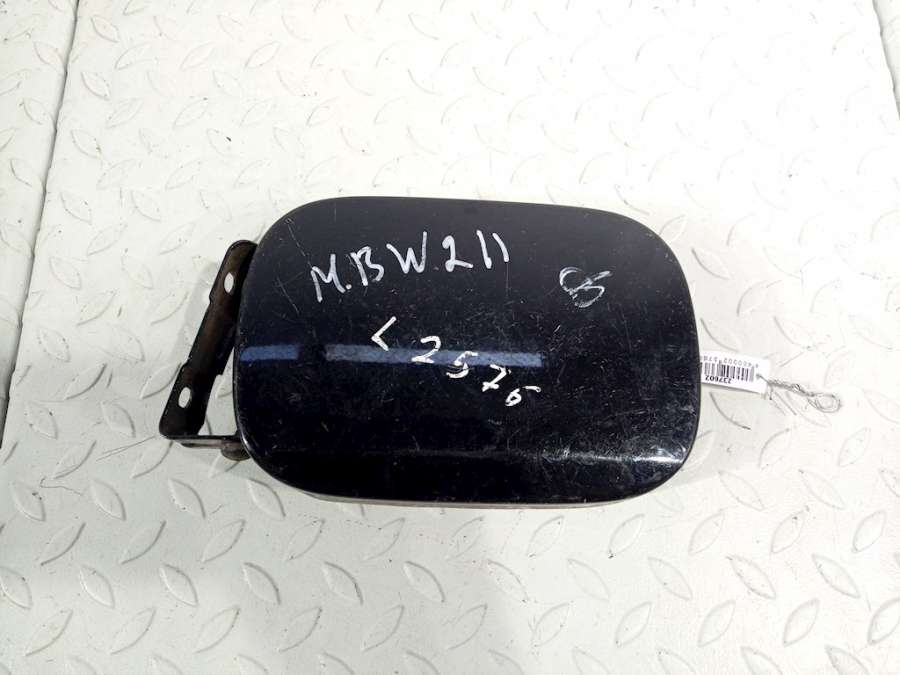 Лючок бензобака Mercedes E-Class (W211) (2002-2009) Универсал 2004г. | Фото № 2 Лючок бензобака Mercedes E-Class (W211) (2002-2009) Универсал 2004г. - Фото 2