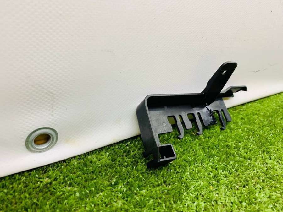 6R0971845  Кронштейн   Skoda Fabia III 2019г. | Фото № 3  6R0971845  Кронштейн   Skoda Fabia III 2019г. - Фото 3