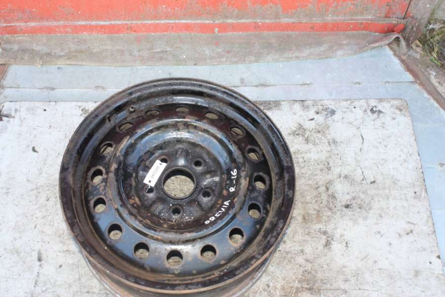 Диск штампованный  Toyota Previa 0000г. | Фото № 1   Диск штампованный  Toyota Previa 0000г. - Фото 1