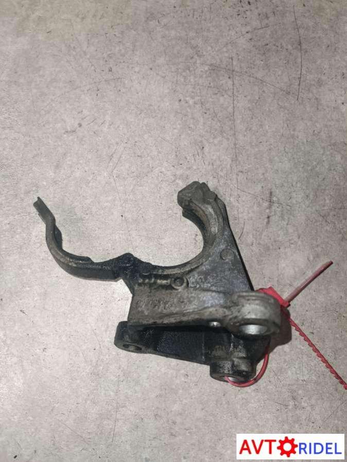 8200644578 Кронштейн полуоси Renault Megane 3 (2009-2016) 2010г. | Фото № 1 8200644578 Кронштейн полуоси Renault Megane 3 (2009-2016) 2010г. - Фото 1