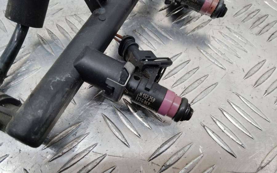 Форсунка топливная Renault Modus 2005г. | Фото № 1 Форсунка топливная Renault Modus 2005г. - Фото 1