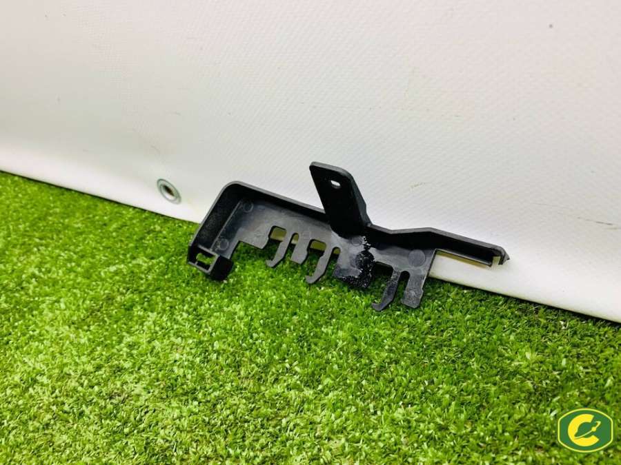 6R0971845 Кронштейн  Skoda Fabia 2019г. | Фото № 2  6R0971845 Кронштейн  Skoda Fabia 2019г. - Фото 2