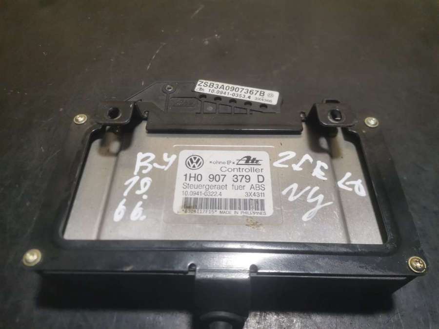 Блок управления ABS Volkswagen Passat B4 1995г. | Фото № 2 Блок управления ABS Volkswagen Passat B4 1995г. - Фото 2