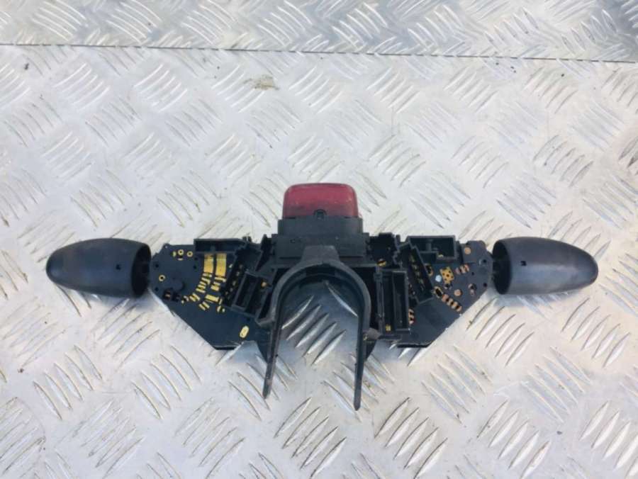 Переключатель подрулевой (стрекоза) Volkswagen Sharan 1 1998г. | Фото № 7 Переключатель подрулевой (стрекоза) Volkswagen Sharan 1 1998г. - Фото 7