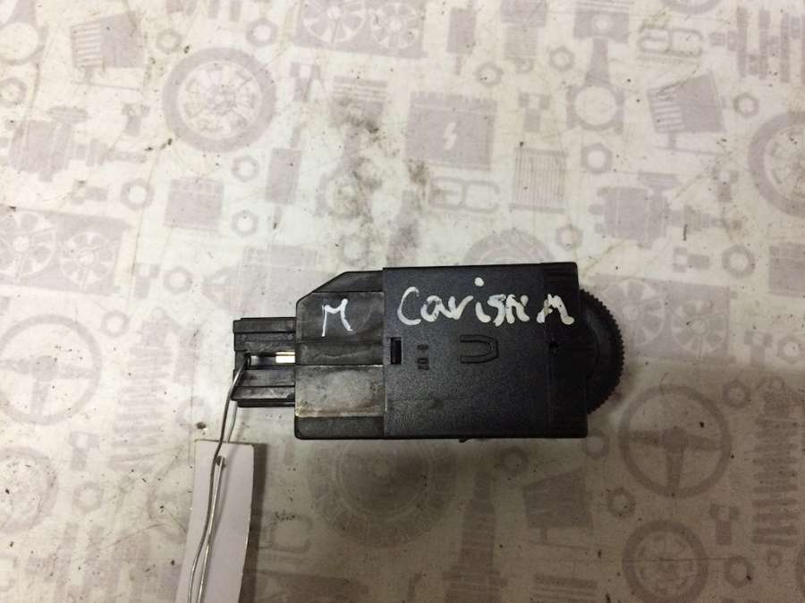 Кнопка корректора фар Mitsubishi Carisma (1995-2004) Хетчбэк 5дв. 1998г. | Фото № 2 Кнопка корректора фар Mitsubishi Carisma (1995-2004) Хетчбэк 5дв. 1998г. - Фото 2