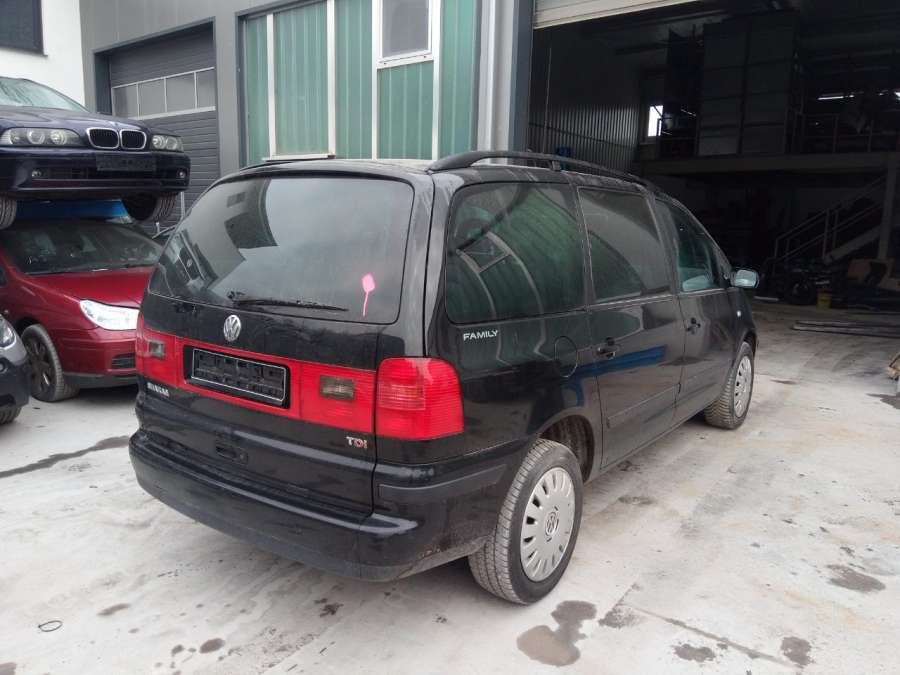 Подушка безопасности пассажирская (в торпедо) Volkswagen Sharan 1 (1995-2010) Минивэн 2003г. | Фото № 6 Подушка безопасности пассажирская (в торпедо) Volkswagen Sharan 1 (1995-2010) Минивэн 2003г. - Фото 6