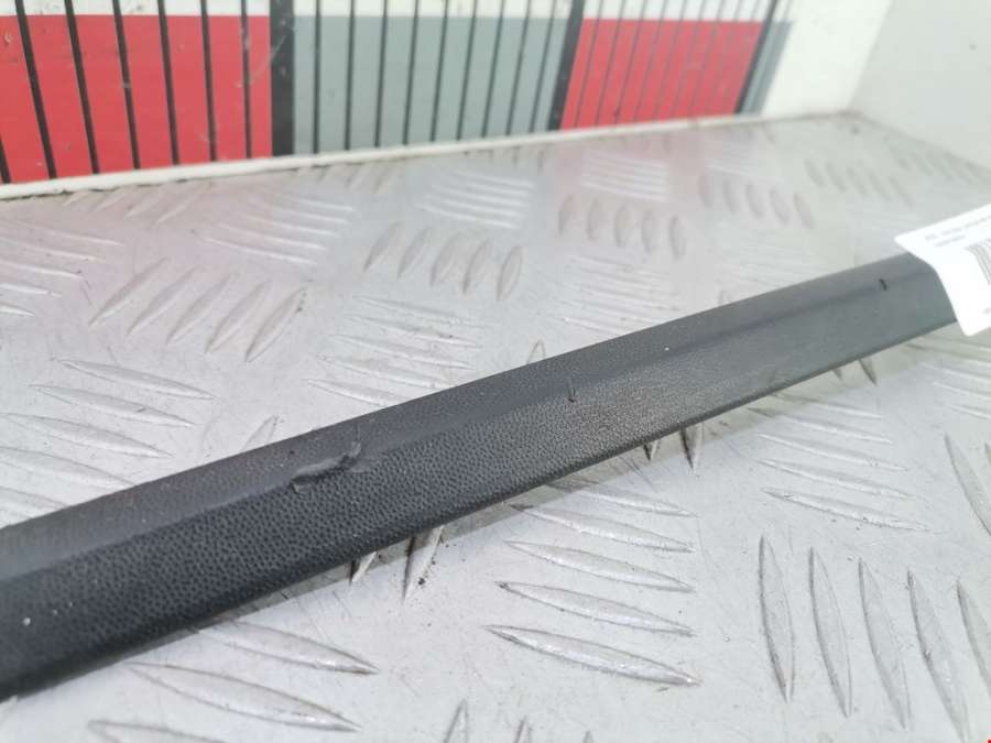 3C0853754 Накладка (молдинг) двери задней правой Volkswagen Passat 6 (2005-2010) Универсал 2009г. | Фото № 2 3C0853754 Накладка (молдинг) двери задней правой Volkswagen Passat 6 (2005-2010) Универсал 2009г. - Фото 2