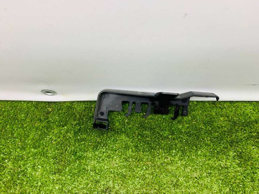 6R0971845  Кронштейн   Skoda Fabia III 2019г. | Фото № 2  6R0971845  Кронштейн   Skoda Fabia III 2019г. - Фото 2