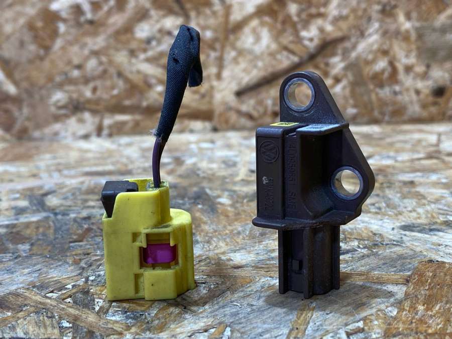 4L0959651 Датчик удара Audi Audi Q7 4L рест. 2010 0000г. | Фото № 1 4L0959651 Датчик удара Audi Audi Q7 4L рест. 2010 0000г. - Фото 1