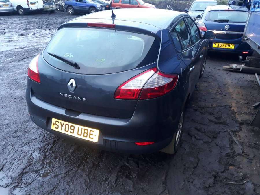 Ступица (кулак цапфа) передняя левая Renault Megane 3 (2008-2016) Хетчбэк 5дв. 2009г. | Фото № 5 Ступица (кулак цапфа) передняя левая Renault Megane 3 (2008-2016) Хетчбэк 5дв. 2009г. - Фото 5