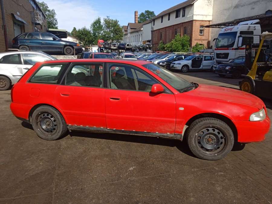 06B121121 Фланец (штуцер системы охлаждения тройник) Audi A4 B5 (1994-2001) Универсал 2000г. | Фото № 6 06B121121 Фланец (штуцер системы охлаждения тройник) Audi A4 B5 (1994-2001) Универсал 2000г. - Фото 6