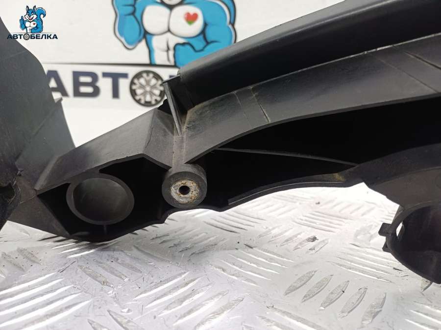 8K0805608C Крепление фары правой Audi A4 B8 0000г. | Фото № 6 8K0805608C Крепление фары правой Audi A4 B8 0000г. - Фото 6