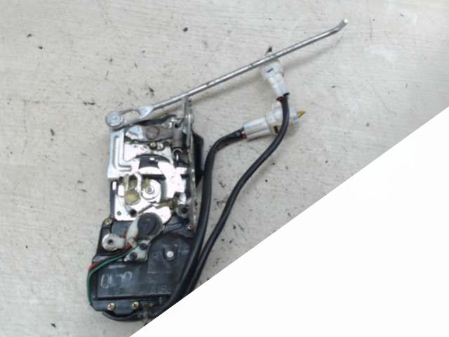 Замок боковой двери,право,перед Suzuki Baleno (1995 - 2002) Седан 1997г. | Фото № 2 Замок боковой двери,право,перед Suzuki Baleno (1995 - 2002) Седан 1997г. - Фото 2