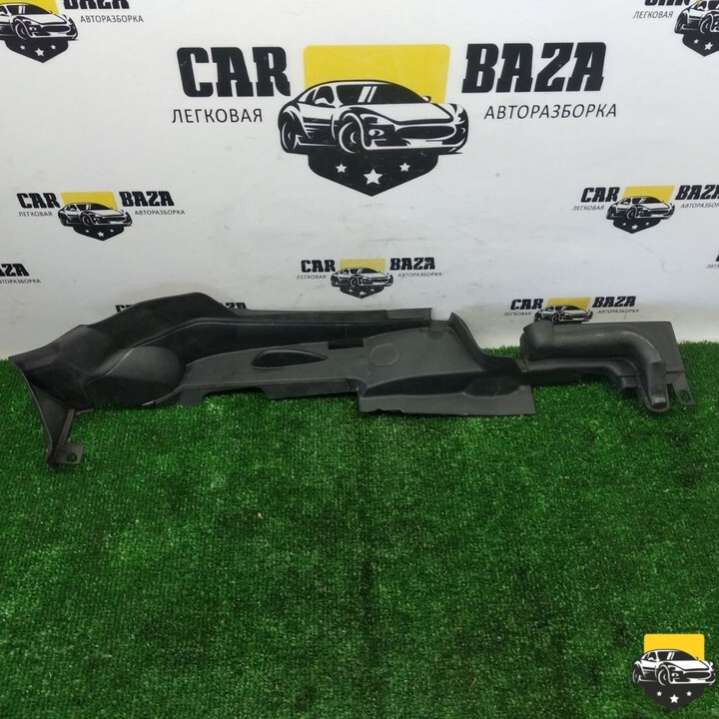 8W0821170 Накладка крыла (уголок зеркала) переднего правого  Audi A4 2017г. | Фото № 2  8W0821170 Накладка крыла (уголок зеркала) переднего правого  Audi A4 2017г. - Фото 2