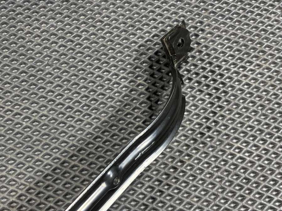 42481338 Крепление бака топливного Buick Encore GX рест. 2024г. | Фото № 4 42481338 Крепление бака топливного Buick Encore GX рест. 2024г. - Фото 4