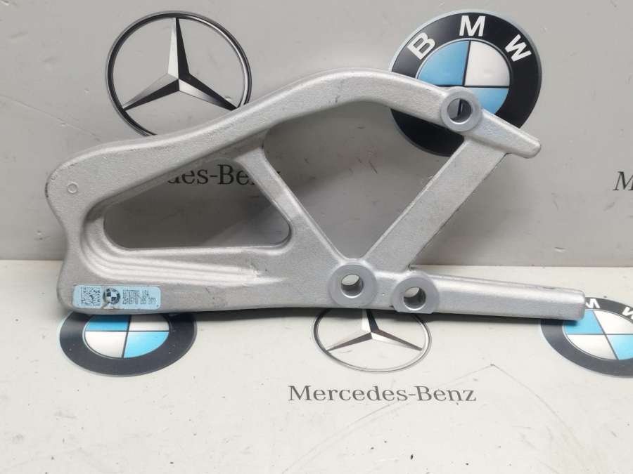 6878779 Кронштейн крепления балки подвески  BMW X4 G02 2020г. | Фото № 1  6878779 Кронштейн крепления балки подвески  BMW X4 G02 2020г. - Фото 1