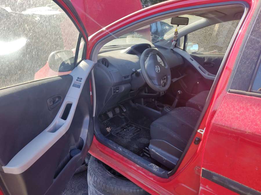 Петля двери задней правой Toyota Yaris 2 (2005-2011) Хетчбэк 5дв. 2008г. | Фото № 7 Петля двери задней правой Toyota Yaris 2 (2005-2011) Хетчбэк 5дв. 2008г. - Фото 7