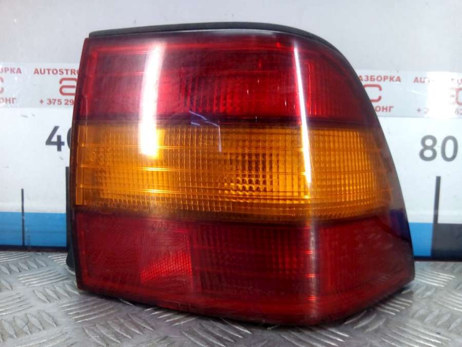 Фонарь задний правый Lexus LS 2 (UCF20) (1994-2000) Седан 1995г. | Фото № 1 Фонарь задний правый Lexus LS 2 (UCF20) (1994-2000) Седан 1995г. - Фото 1