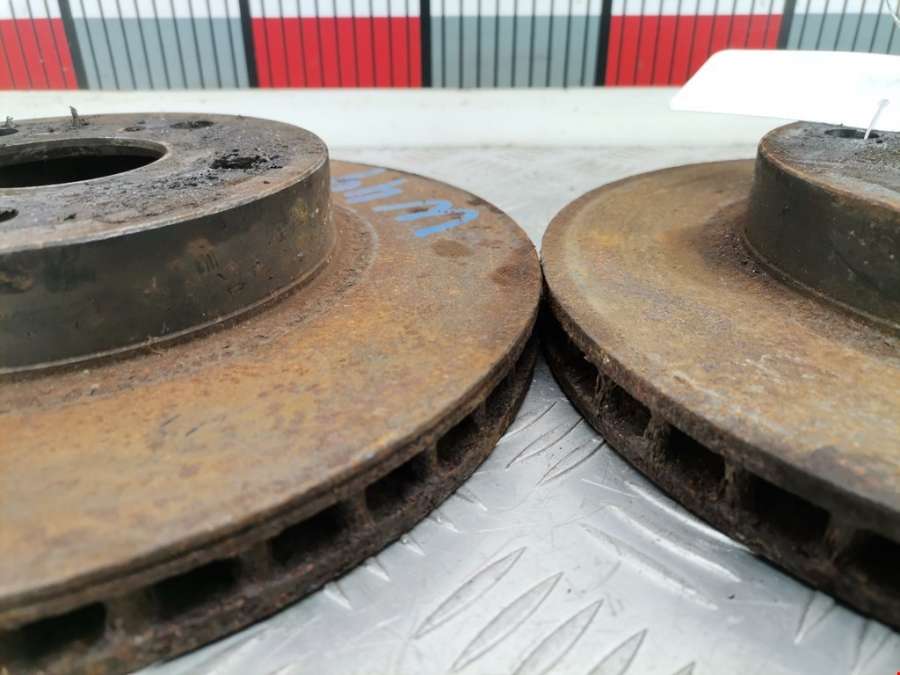 Диск тормозной передний Toyota Prius 2 (XW20) (2003-2009) Хетчбэк 5дв. 2007г. | Фото № 3 Диск тормозной передний Toyota Prius 2 (XW20) (2003-2009) Хетчбэк 5дв. 2007г. - Фото 3