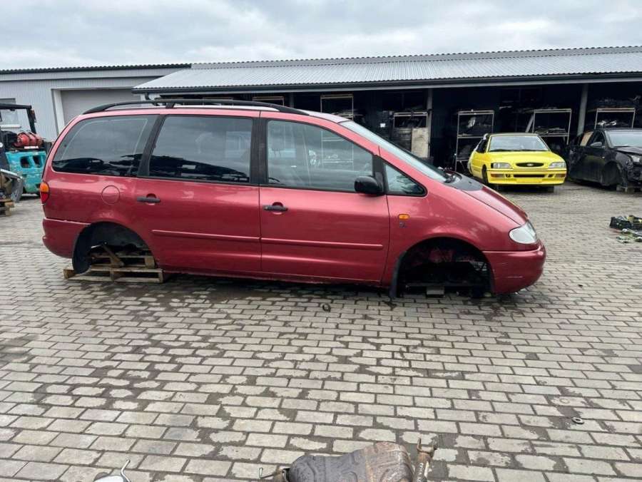 7M0853753D Молдинг (накладка) двери задней левой  Volkswagen Sharan 1 1996г. | Фото № 7  7M0853753D Молдинг (накладка) двери задней левой  Volkswagen Sharan 1 1996г. - Фото 7