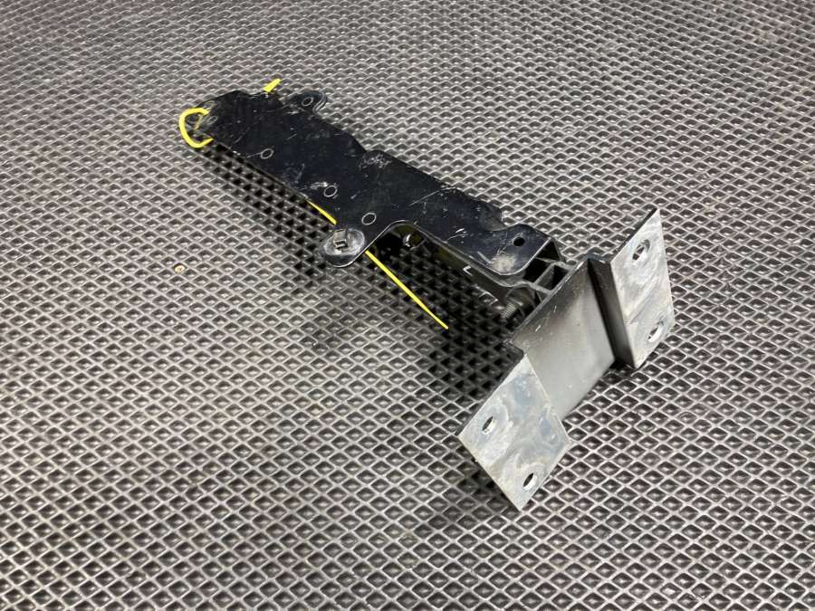 EX5316795AAT2P1221T2R23897 Кронштейн (крепление) радиатора  Jaguar F-Type  X152 2019г. | Фото № 5  EX5316795AAT2P1221T2R23897 Кронштейн (крепление) радиатора  Jaguar F-Type  X152 2019г. - Фото 5