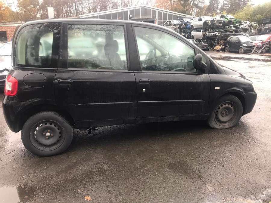 46408006 Подсветка номера Fiat Multipla (186) (1998-2010) Минивэн 2007г. | Фото № 13 46408006 Подсветка номера Fiat Multipla (186) (1998-2010) Минивэн 2007г. - Фото 13