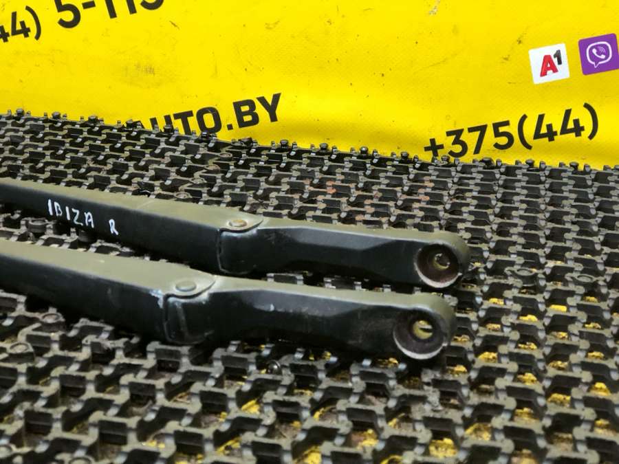 Щеткодержатель (поводок стеклоочистителя, дворник) SEAT Ibiza 2 хэтчбек 1998г. | Фото № 2 Щеткодержатель (поводок стеклоочистителя, дворник) SEAT Ibiza 2 хэтчбек 1998г. - Фото 2