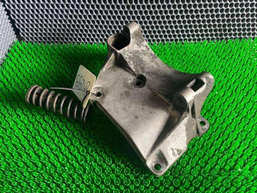 028903143AD Кронштейн генератора Volkswagen Golf 3 1997г. | Фото № 1 028903143AD Кронштейн генератора Volkswagen Golf 3 1997г. - Фото 1