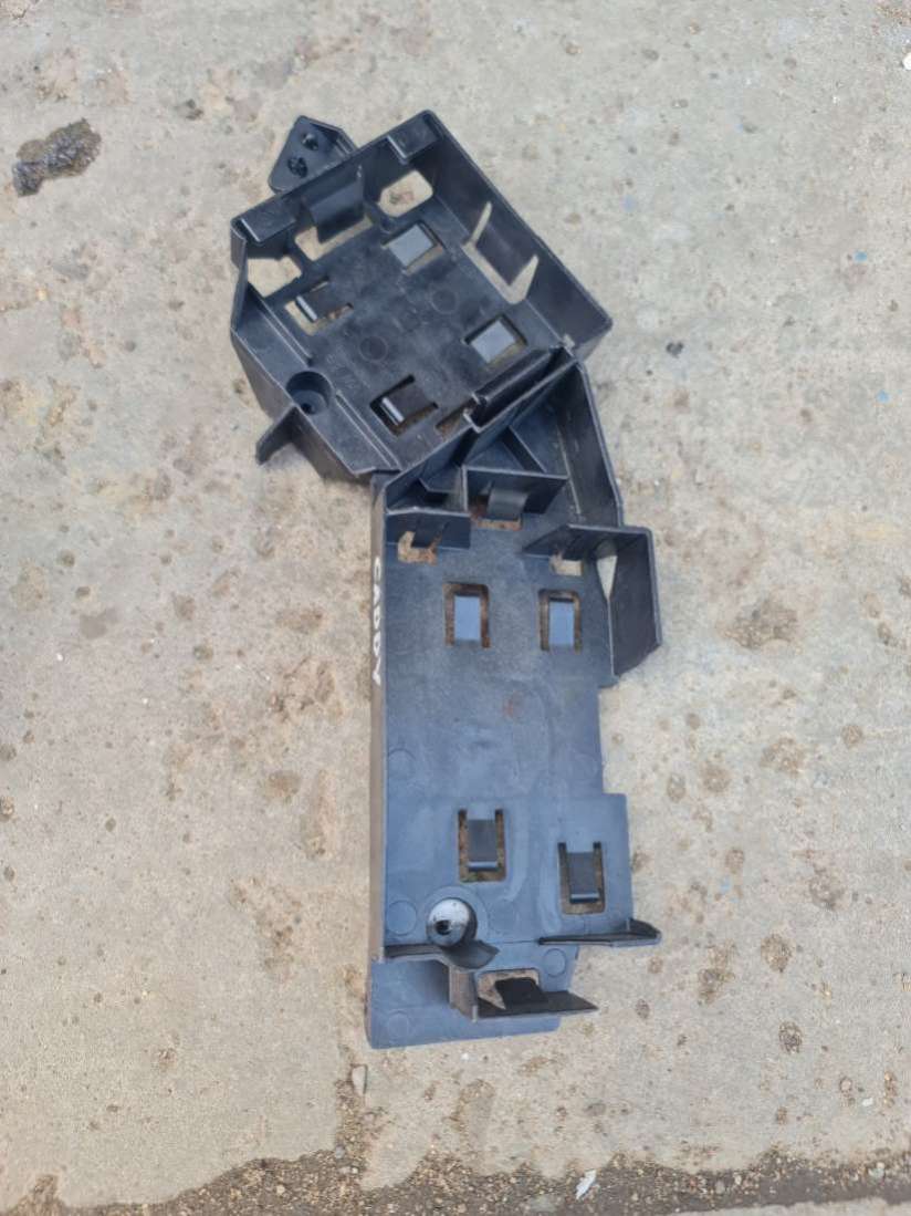 2K5959507A Кронштейн (крепление) Volkswagen Caddy 4 2018г. | Фото № 1 2K5959507A Кронштейн (крепление) Volkswagen Caddy 4 2018г. - Фото 1