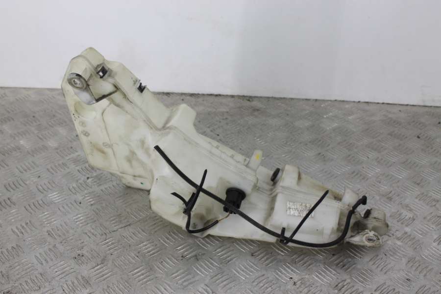 4F0955453 Бачок омывателя  Audi A6 седан 2007г. | Фото № 1  4F0955453 Бачок омывателя  Audi A6 седан 2007г. - Фото 1