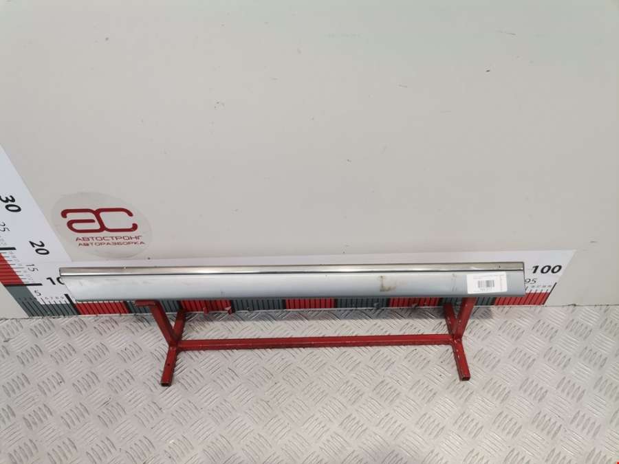 Накладка декоративная (молдинг) двери задней правой Mercedes C-Class (W202) (1993-2001) Универсал 1997г. | Фото № 1 Накладка декоративная (молдинг) двери задней правой Mercedes C-Class (W202) (1993-2001) Универсал 1997г. - Фото 1