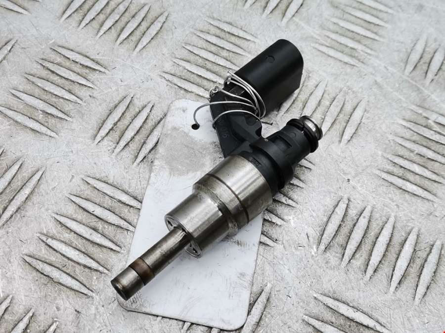 0261500016 Форсунка бензиновая электрическая Volkswagen Jetta 5 (2005-2010) Седан 2006г. | Фото № 2 0261500016 Форсунка бензиновая электрическая Volkswagen Jetta 5 (2005-2010) Седан 2006г. - Фото 2