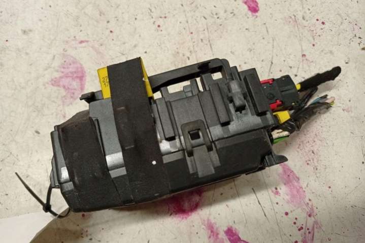 9666232680 Блок предохранителей Peugeot 208 1 поколение (2012-2015) 2012г. | Фото № 3 9666232680 Блок предохранителей Peugeot 208 1 поколение (2012-2015) 2012г. - Фото 3