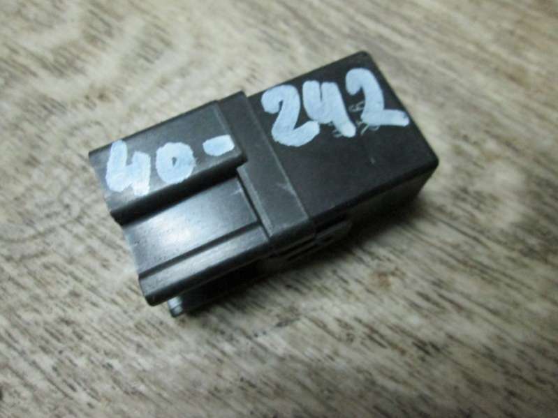 Реле (прочие) Mitsubishi Space Wagon Минивен 1996г. | Фото № 1 Реле (прочие) Mitsubishi Space Wagon Минивен 1996г. - Фото 1