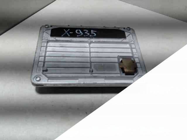 3B0907557C Блок управления двс Volkswagen Passat 5 (1996 - 2000) Седан 1998г. | Фото № 3 3B0907557C Блок управления двс Volkswagen Passat 5 (1996 - 2000) Седан 1998г. - Фото 3