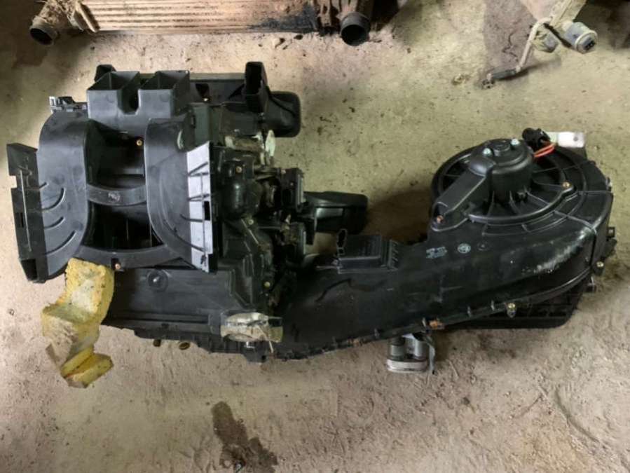 Корпус печки Audi A6 C5 (S6,RS6) 2002г. | Фото № 4 Корпус печки Audi A6 C5 (S6,RS6) 2002г. - Фото 4