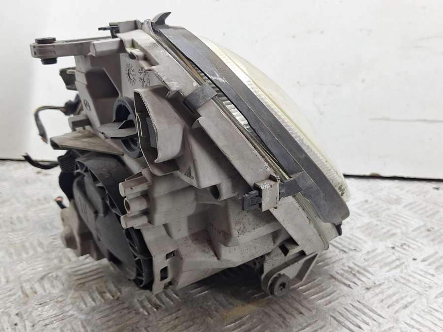 A20382038610301166276 Фара правая Mercedes-Benz C W203/S203/CL203 W203.054 2005г. | Фото № 5 A20382038610301166276 Фара правая Mercedes-Benz C W203/S203/CL203 W203.054 2005г. - Фото 5