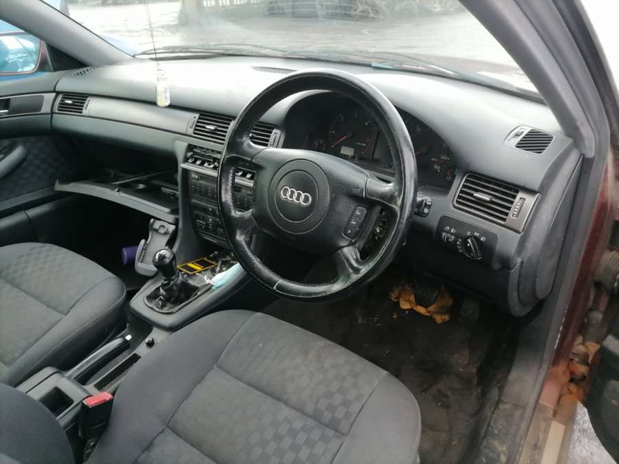 028121132 Фланец (штуцер системы охлаждения тройник) Audi A6 C5 (1997-2005) Универсал 1999г. | Фото № 8 028121132 Фланец (штуцер системы охлаждения тройник) Audi A6 C5 (1997-2005) Универсал 1999г. - Фото 8