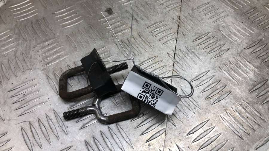 5.1237002012512E+28 Крюк капота  BMW 3 купе 2007г. | Фото № 1  5.1237002012512E+28 Крюк капота  BMW 3 купе 2007г. - Фото 1