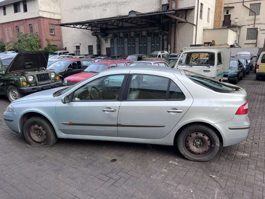 8200049263 Парктроник (датчик парковки) Renault Laguna 2 (2000-2007) Хетчбэк 5дв. 2001г. | Фото № 12 8200049263 Парктроник (датчик парковки) Renault Laguna 2 (2000-2007) Хетчбэк 5дв. 2001г. - Фото 12