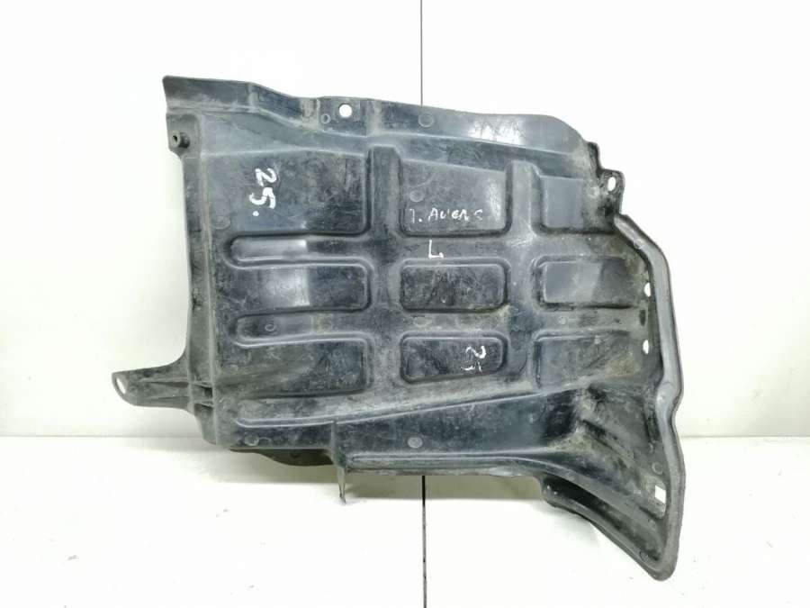 Защита арок передняя левая (подкрылок) Toyota Avensis (T220) 2000г. | Фото № 1 Защита арок передняя левая (подкрылок) Toyota Avensis (T220) 2000г. - Фото 1