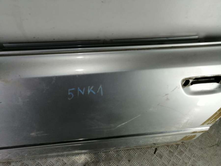 Дверь передняя левая Audi A8 D3 (S8) 2005г. | Фото № 4 Дверь передняя левая Audi A8 D3 (S8) 2005г. - Фото 4