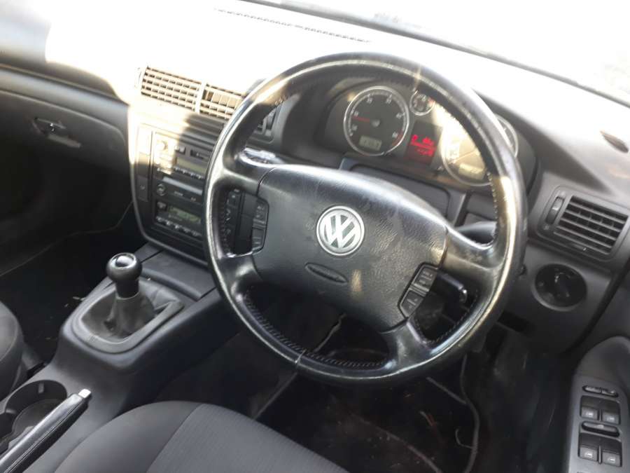 3B2837114 Ручка двери внутренняя передняя правая Volkswagen Passat 5 GP (2000-2005) Седан 2004г. | Фото № 7 3B2837114 Ручка двери внутренняя передняя правая Volkswagen Passat 5 GP (2000-2005) Седан 2004г. - Фото 7