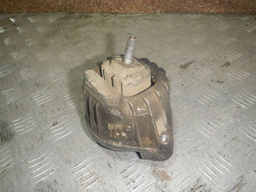 22116773742 Опора двигателя левая Bmw 3 0000г. | Фото № 1 22116773742 Опора двигателя левая Bmw 3 0000г. - Фото 1