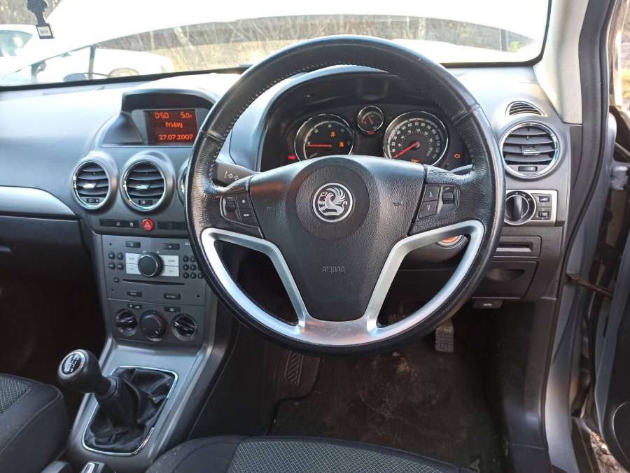 Блок кнопок Opel Antara (L07) (2006-2017) Внедорожник 5дв. 2008г. | Фото № 9 Блок кнопок Opel Antara (L07) (2006-2017) Внедорожник 5дв. 2008г. - Фото 9