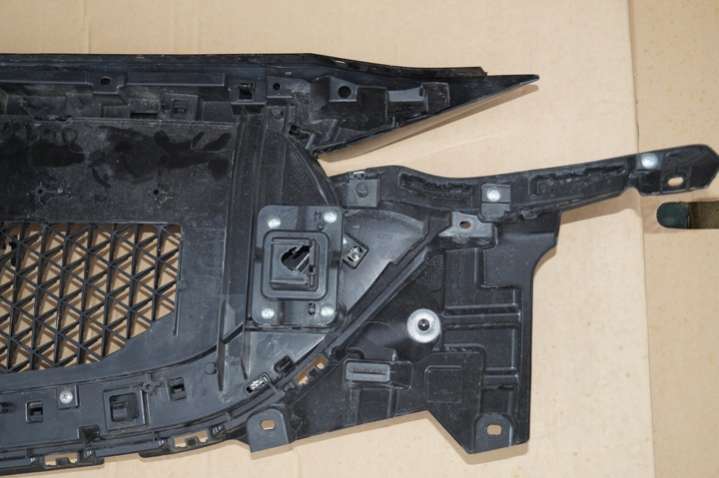 KB8B-50712 Решетка радиатора Mazda 2 поколение (007-010) 2007г. | Фото № 8 KB8B-50712 Решетка радиатора Mazda 2 поколение (007-010) 2007г. - Фото 8